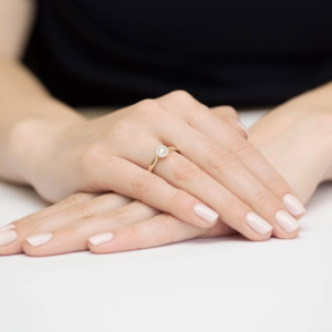 Pierścionek z Brylantami 0,22ct z żółtego złota próby 585. W-0362
